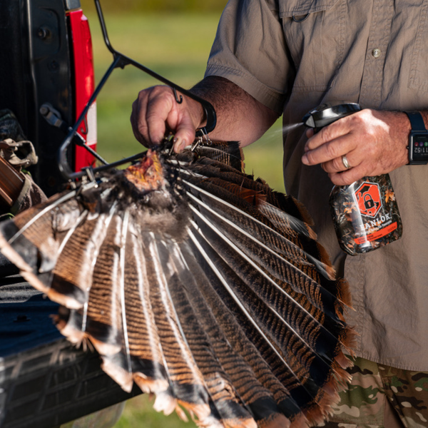 How to use fanlok turkey fan preservation spray